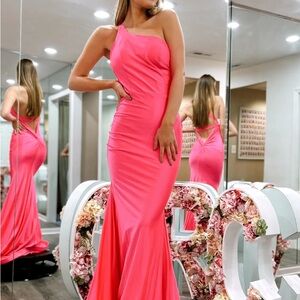 Jessica Angel One-Shoulder Hot Pink Miley Prom Formal Pageant Dress Size Medium
